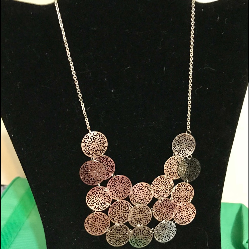“Metal” Silver Filagree Circles 16” Necklace